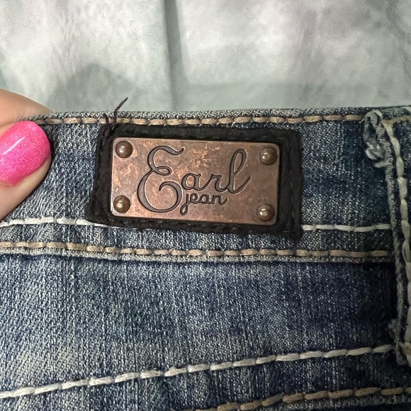 Earl Jean Denim Rolled Cuff Capris - size 8 - Picture 6 of 11